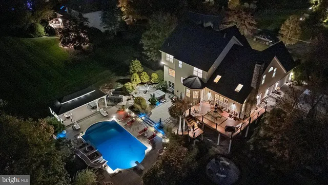 $999,900 | 6942 Lehigh Court, Allentown, PA 18106