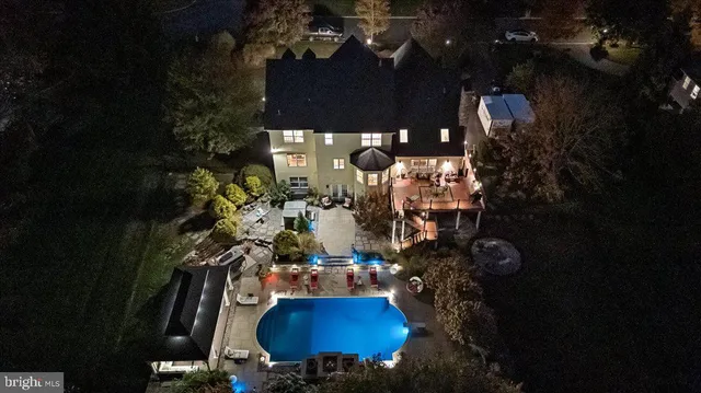 $999,900 | 6942 Lehigh Court, Allentown, PA 18106