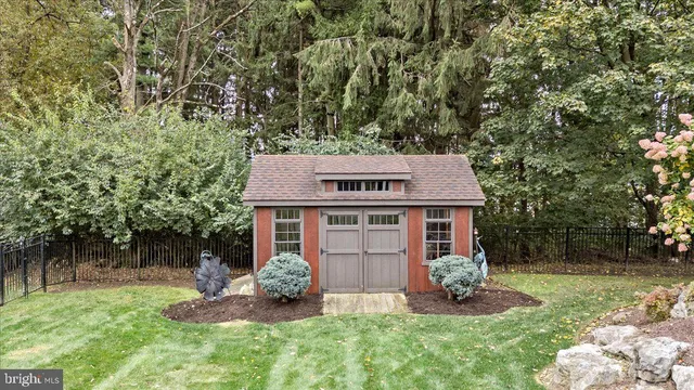 $999,900 | 6942 Lehigh Court, Allentown, PA 18106