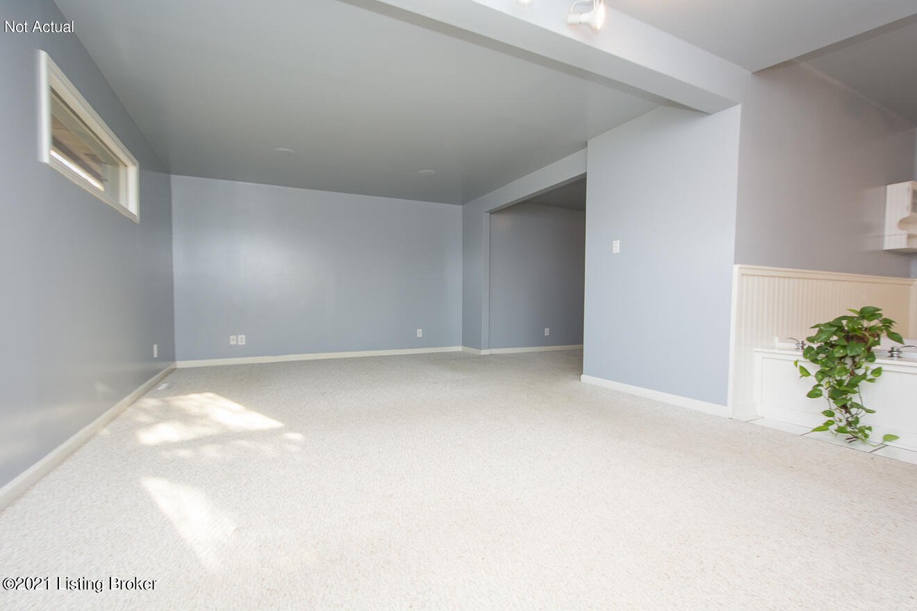 5009 Thurman Road Louisville, KY 40299 - Photo 21 of 66 Primary Bedroom