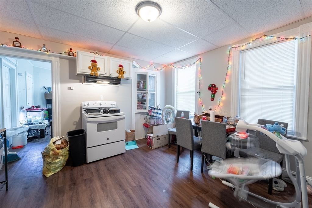 7 Lund Street Worcester, MA 01607 - Photo 12 of 20