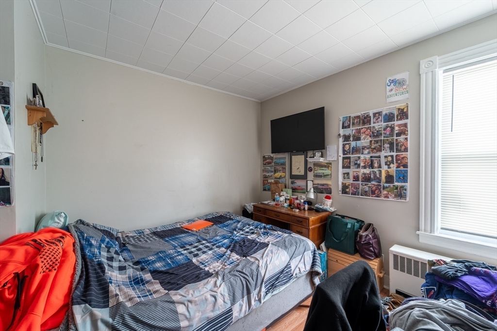 7 Lund Street Worcester, MA 01607 - Photo 10 of 20