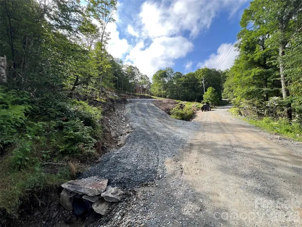 $280,000 | 145 Raven Road, Beech Mountain, NC 28604