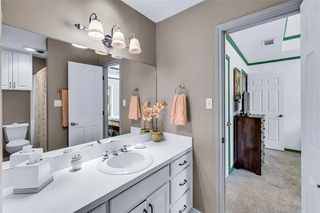 $625,000 | 321 Timberlake Drive, Azle, TX 76020