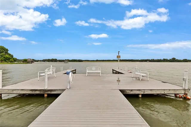 $625,000 | 321 Timberlake Drive, Azle, TX 76020