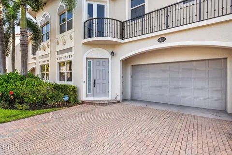 $699,000 | 1875 Highland Grove Drive, Delray Beach, FL 33445