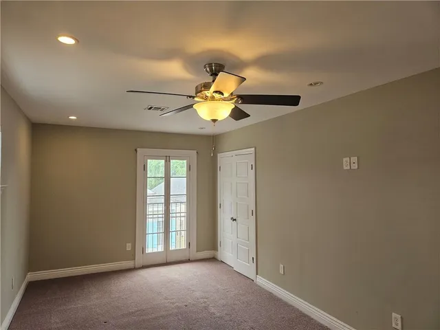 $2,000 | 2401 South Saratoga Street, New Orleans, LA 70113