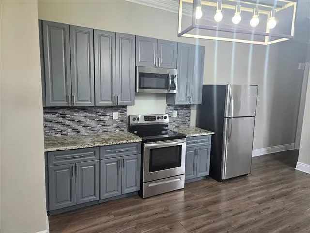 $2,000 | 2401 South Saratoga Street, New Orleans, LA 70113