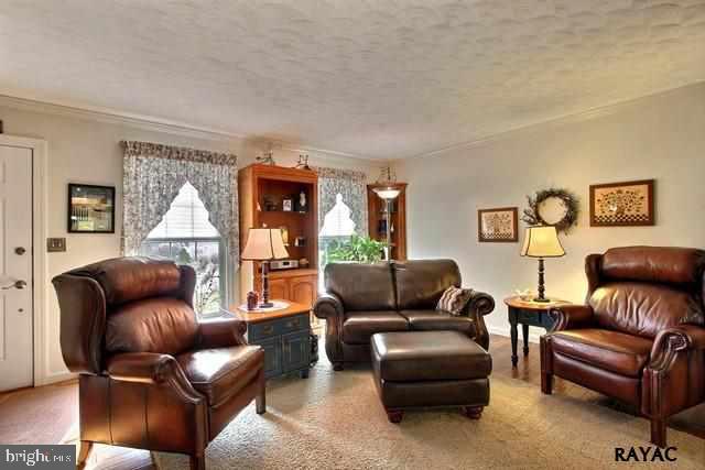 1079 Friar Run Hanover, PA 17331 - Photo 6 of 25 Gallery Image 6