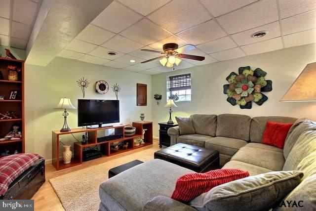 1079 Friar Run Hanover, PA 17331 - Photo 9 of 25 Gallery Image 9