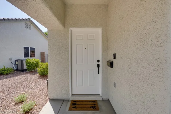 $2,199 | 11059 Ampus Place, Las Vegas, NV 89141