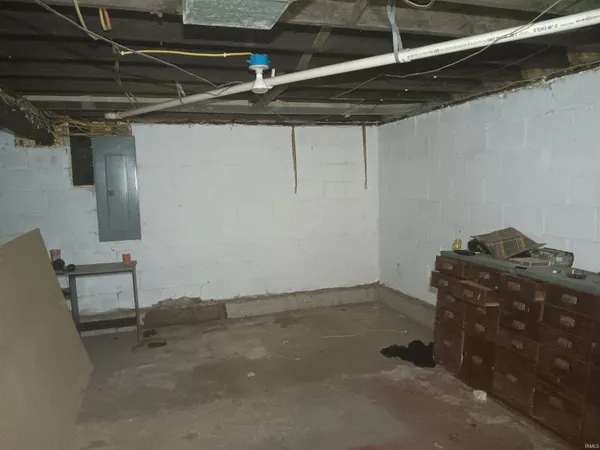 $71,999 | 1000 South 19th Street, Terre Haute, IN 47803