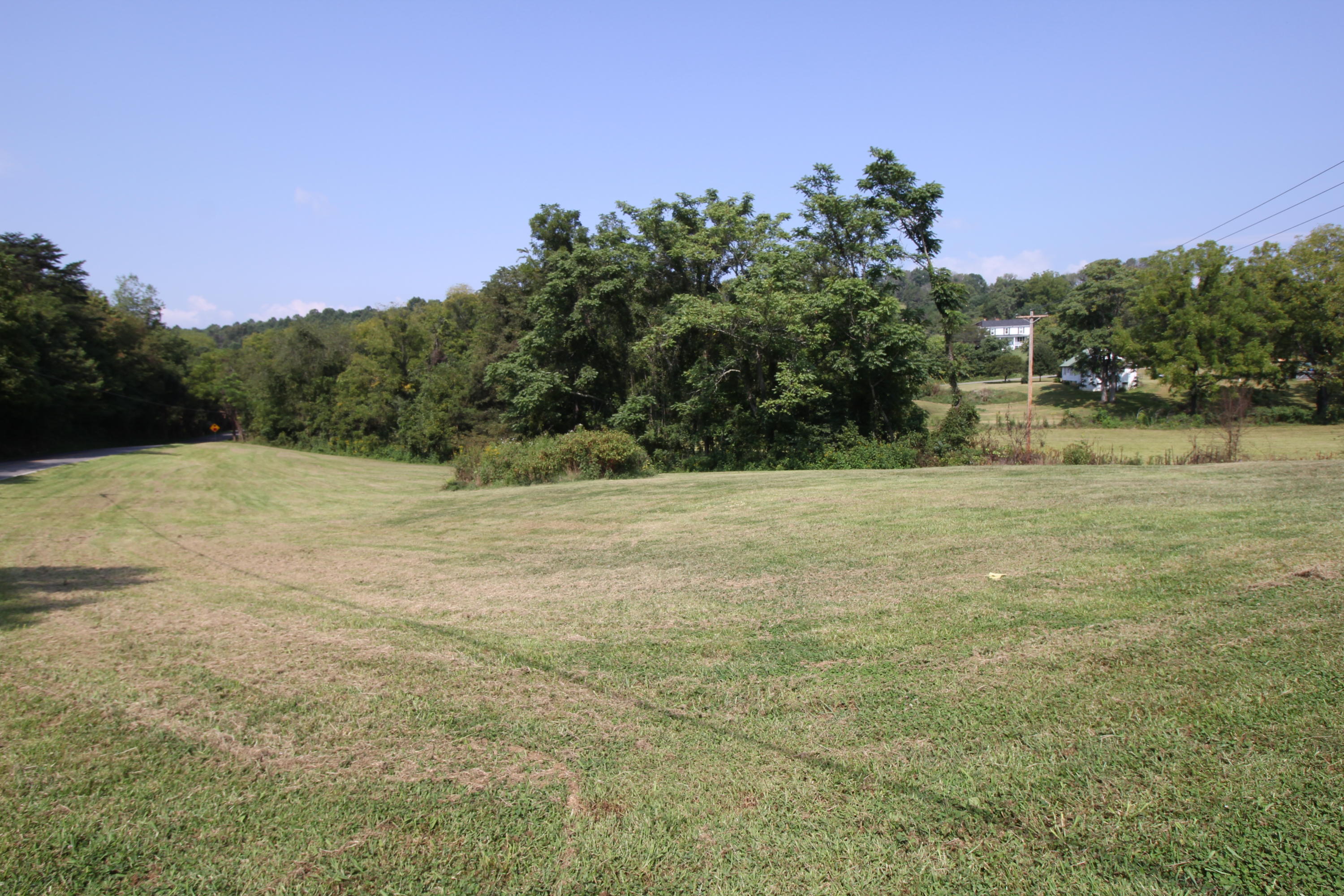 2.75 ac of land