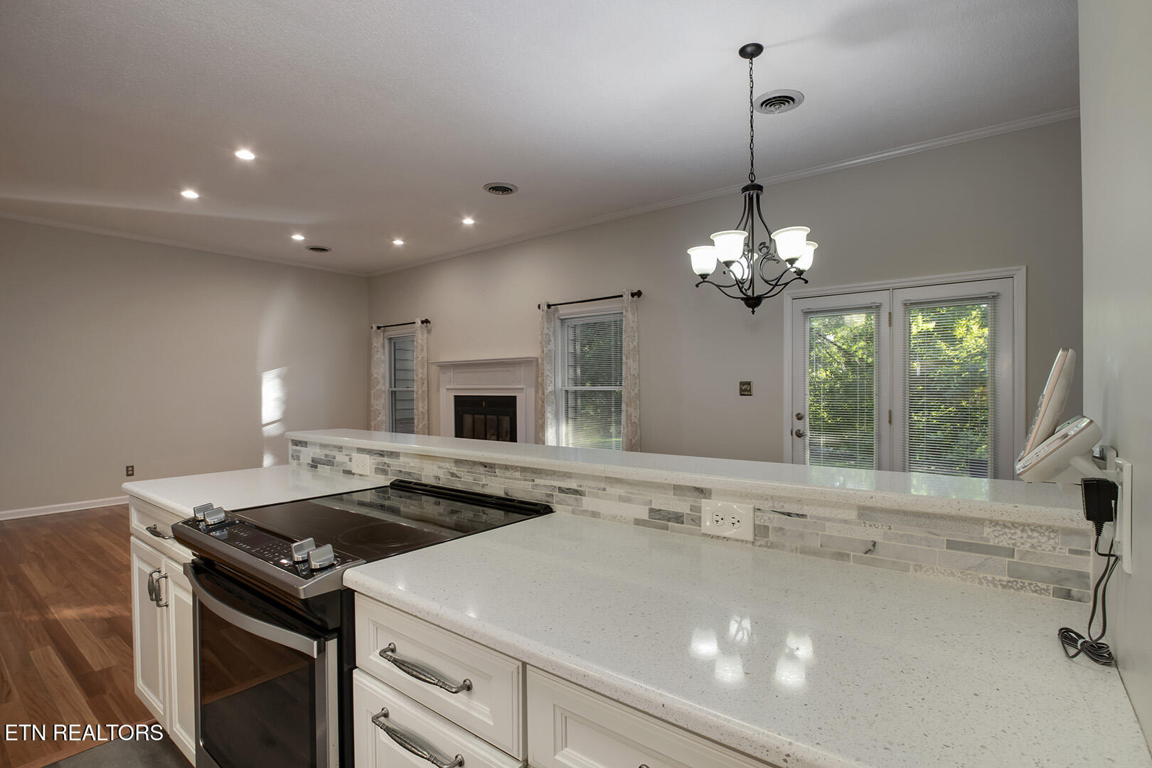 125 Blue Ridge Court Oak Ridge, TN 37830 - Photo 17 of 39 20_BlueRidgeCourt_125_Kitchen03