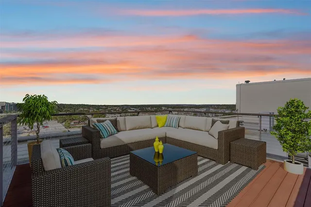 $1,175,000 | 2600 West 7th Street, Unit 2812, Fort Worth, TX 76107