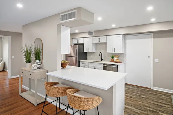 $385,000 | 6 Beal's Cove Road, Unit H, Hingham, MA 02043