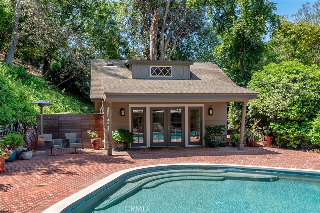 15946 Woodvale Road Encino, CA 91436 - Photo 38 of 51