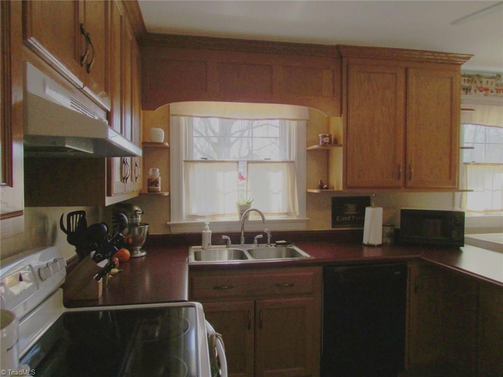 314 Shamrock Road Asheboro, NC 27203 - Photo 5 of 16 Gallery Image 5