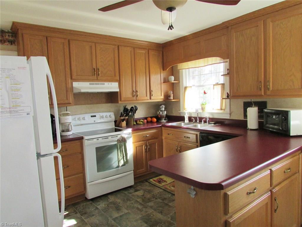 314 Shamrock Road Asheboro, NC 27203 - Photo 6 of 16 Gallery Image 6