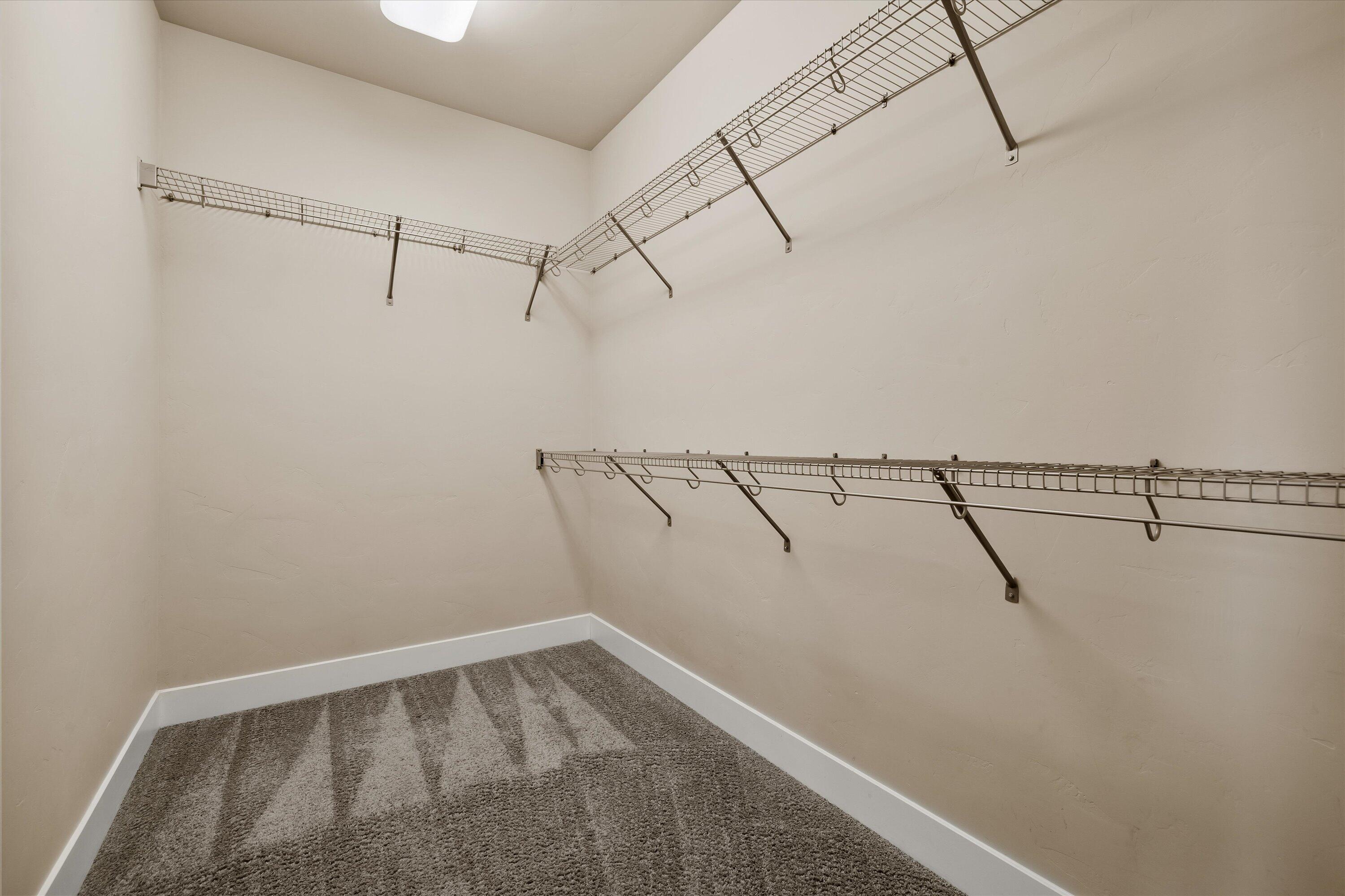 20909 Sotra Loop Bend, OR 97702 - Photo 11 of 38 Primary walk-in closet