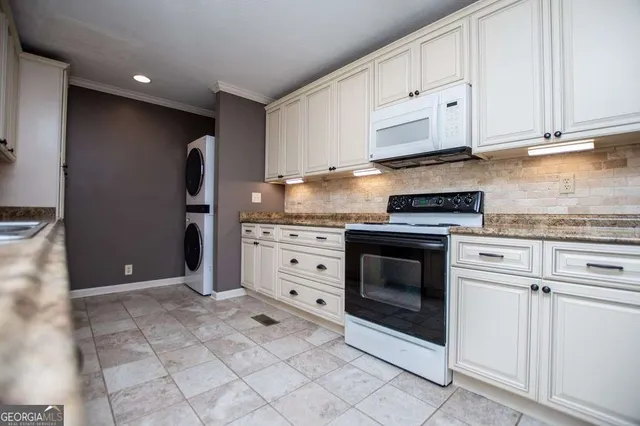 $329,900 | 110 Bartlett Circle, Bowdon, GA 30108