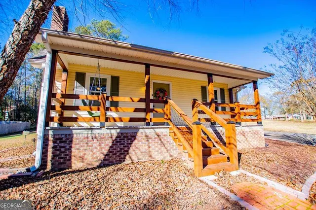 $329,900 | 110 Bartlett Circle, Bowdon, GA 30108