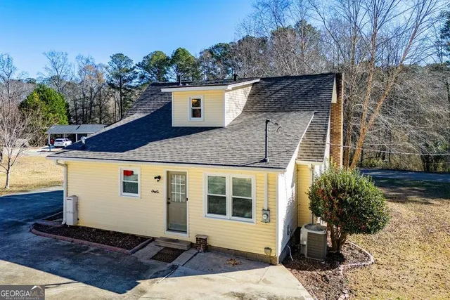 $329,900 | 110 Bartlett Circle, Bowdon, GA 30108