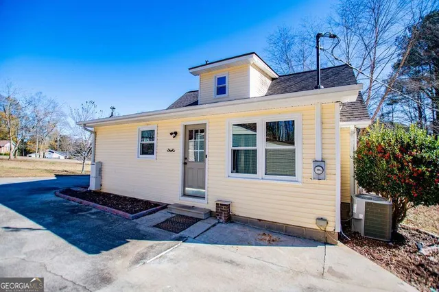 $329,900 | 110 Bartlett Circle, Bowdon, GA 30108