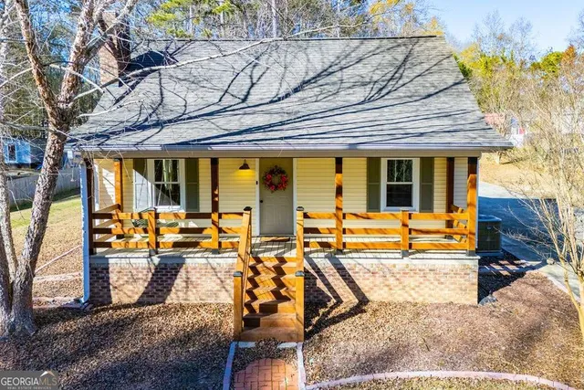 $329,900 | 110 Bartlett Circle, Bowdon, GA 30108