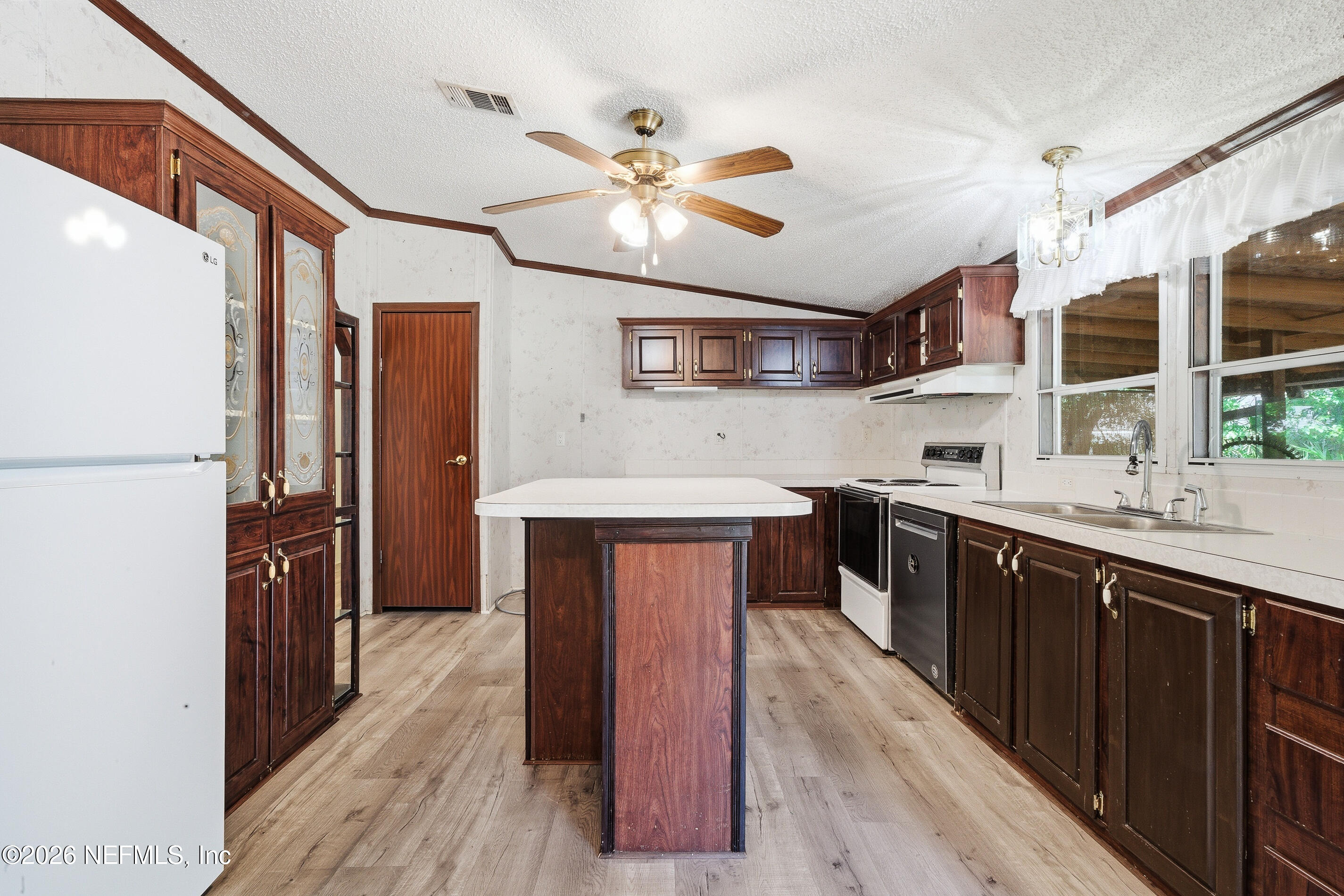 13701 Macapa Road Jacksonville, FL 32224 - Photo 12 of 36 Kitchen