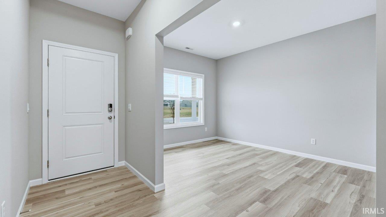 753 Atilla Way Huntertown, IN 46748 - Photo 4 of 36