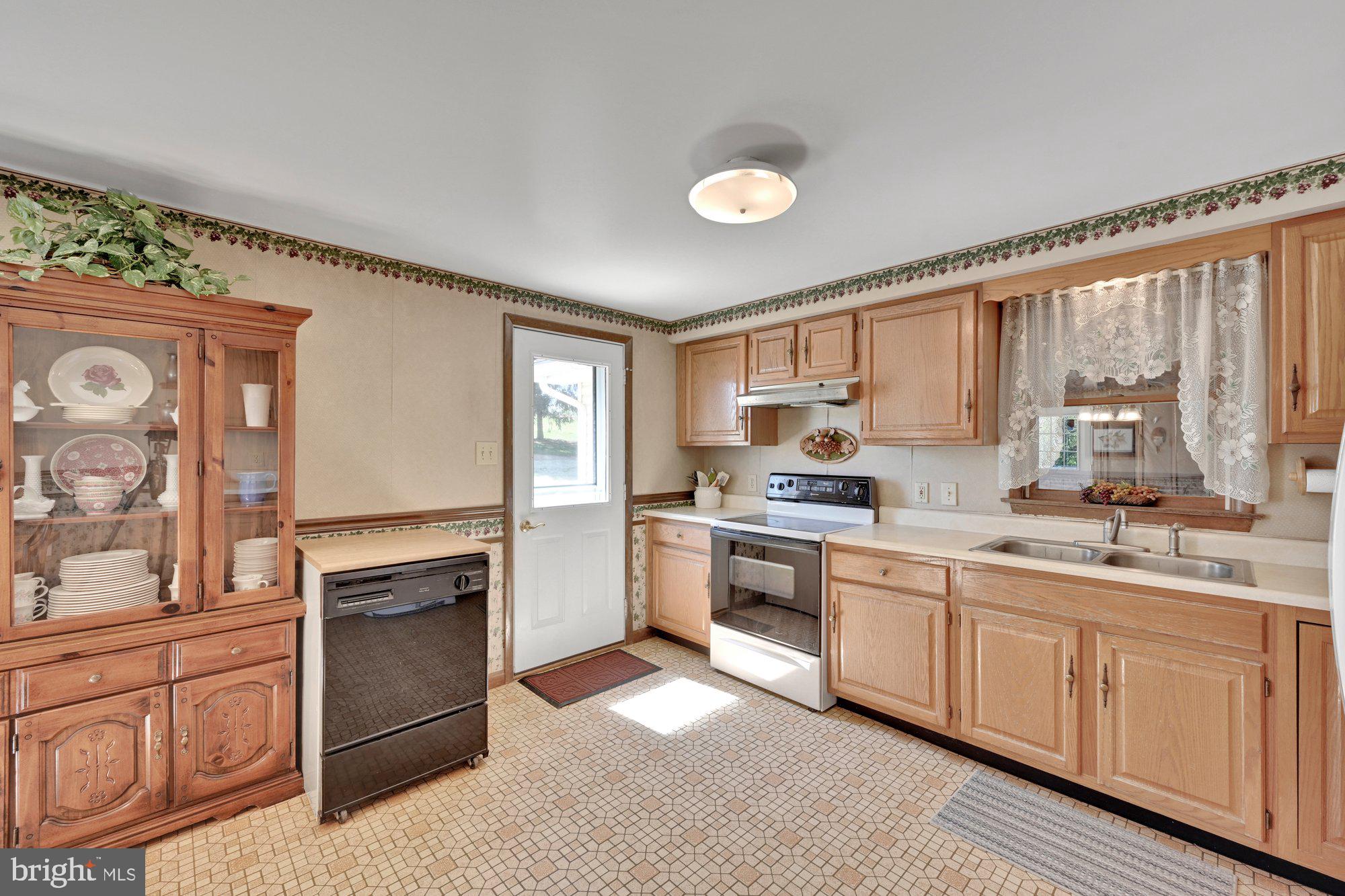 14276 Ted Wallace Road Brogue, PA 17309 - Photo 8 of 30