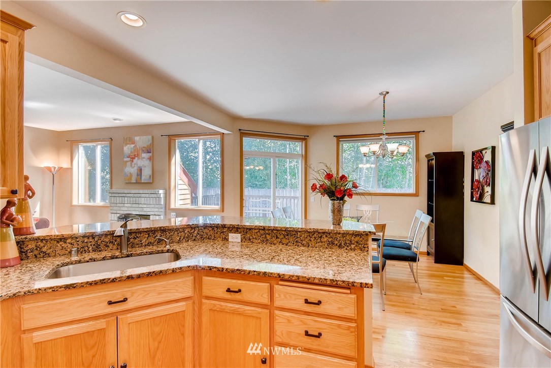 927 183rd Place Southeast Bothell, WA 98012 - Photo 8 of 22 Gallery Image 8