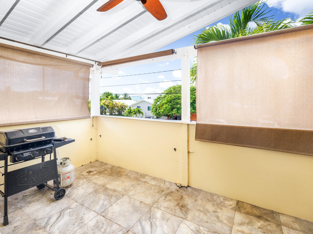 29283 Coconut Palm Drive Big Pine Key, FL 33043 - Photo 15 of 35 a view of a garage
