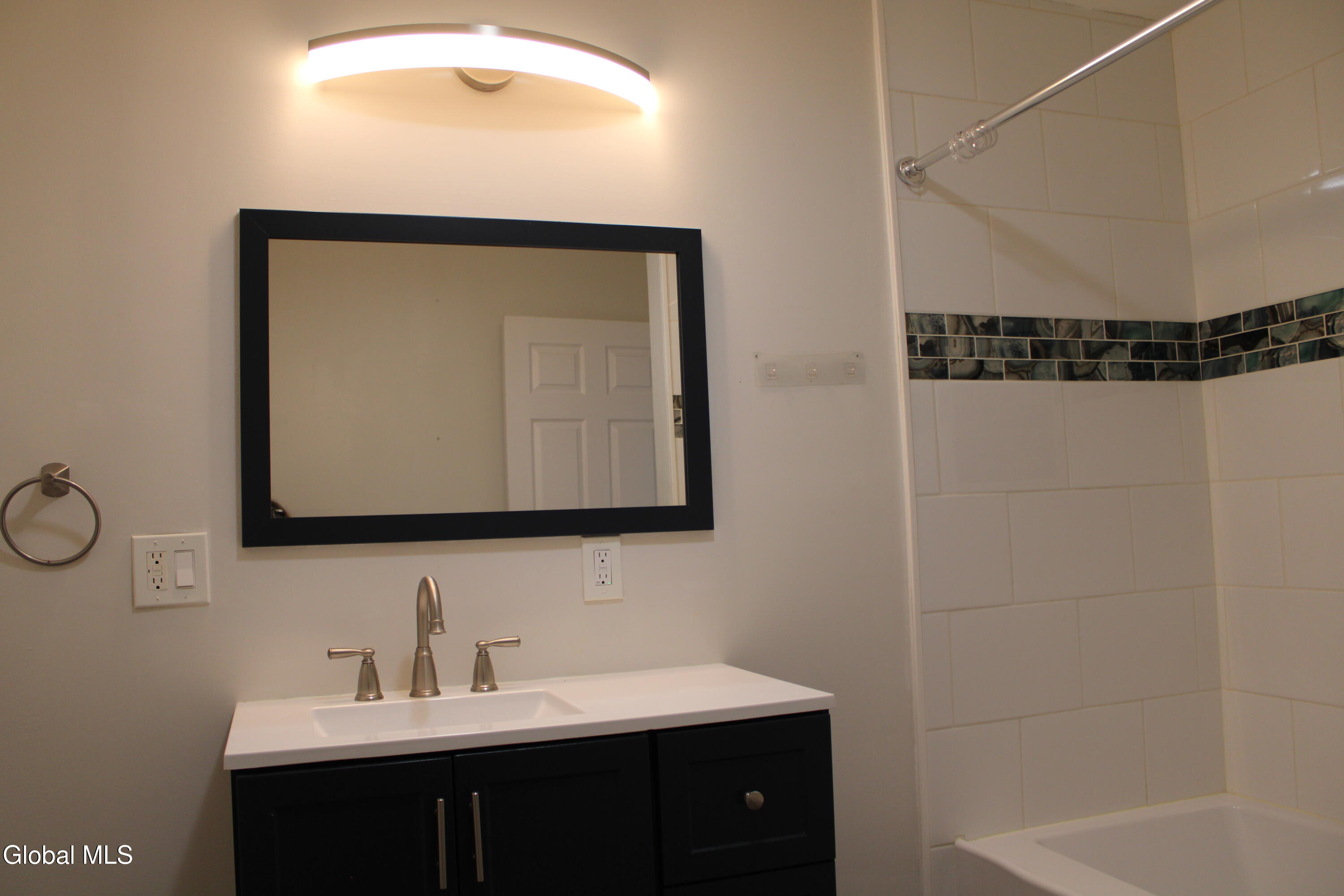 47 Chestnut Street Rensselaer, NY 12144 - Photo 14 of 29 IMG_1038