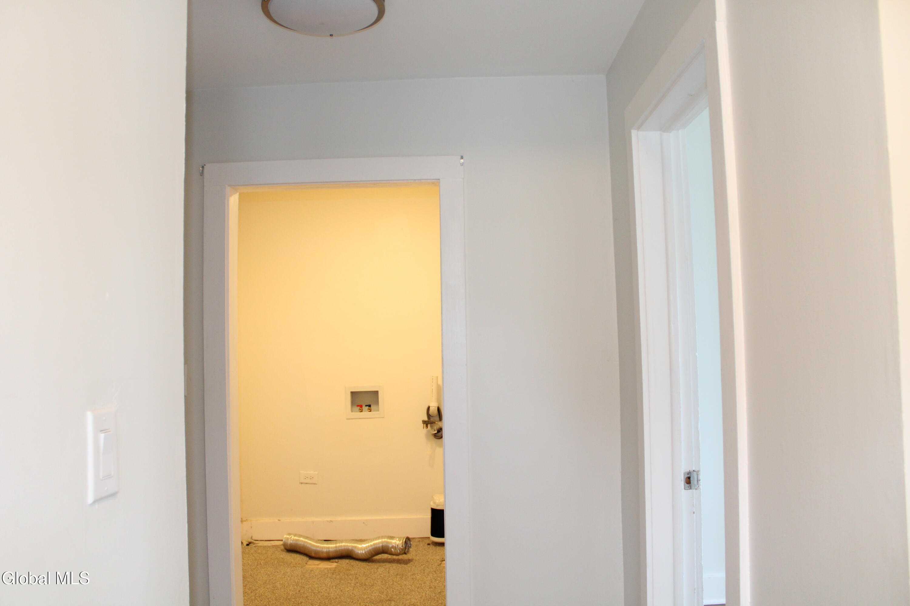 47 Chestnut Street Rensselaer, NY 12144 - Photo 20 of 29 IMG_1047