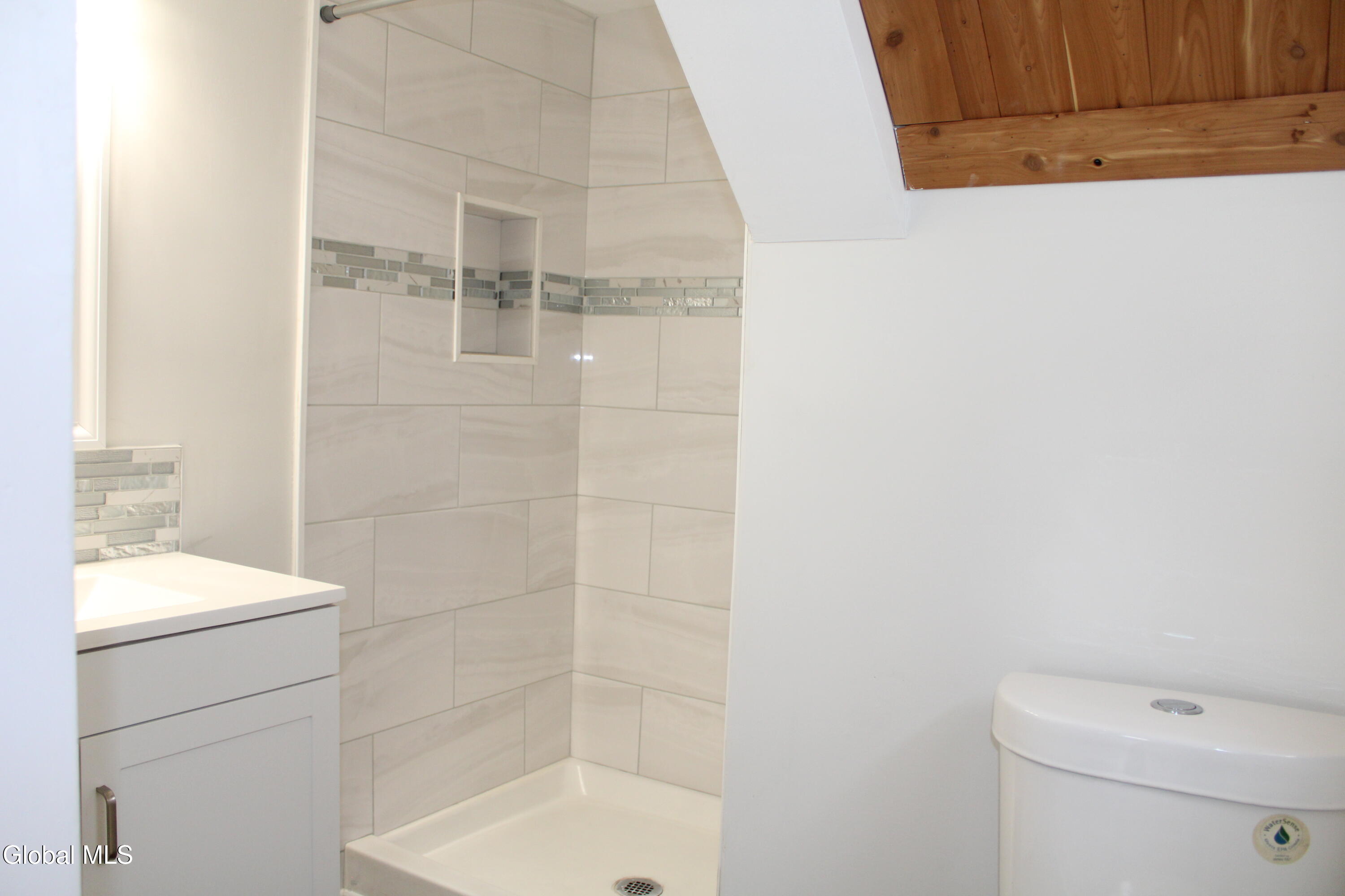 47 Chestnut Street Rensselaer, NY 12144 - Photo 21 of 29 IMG_1055