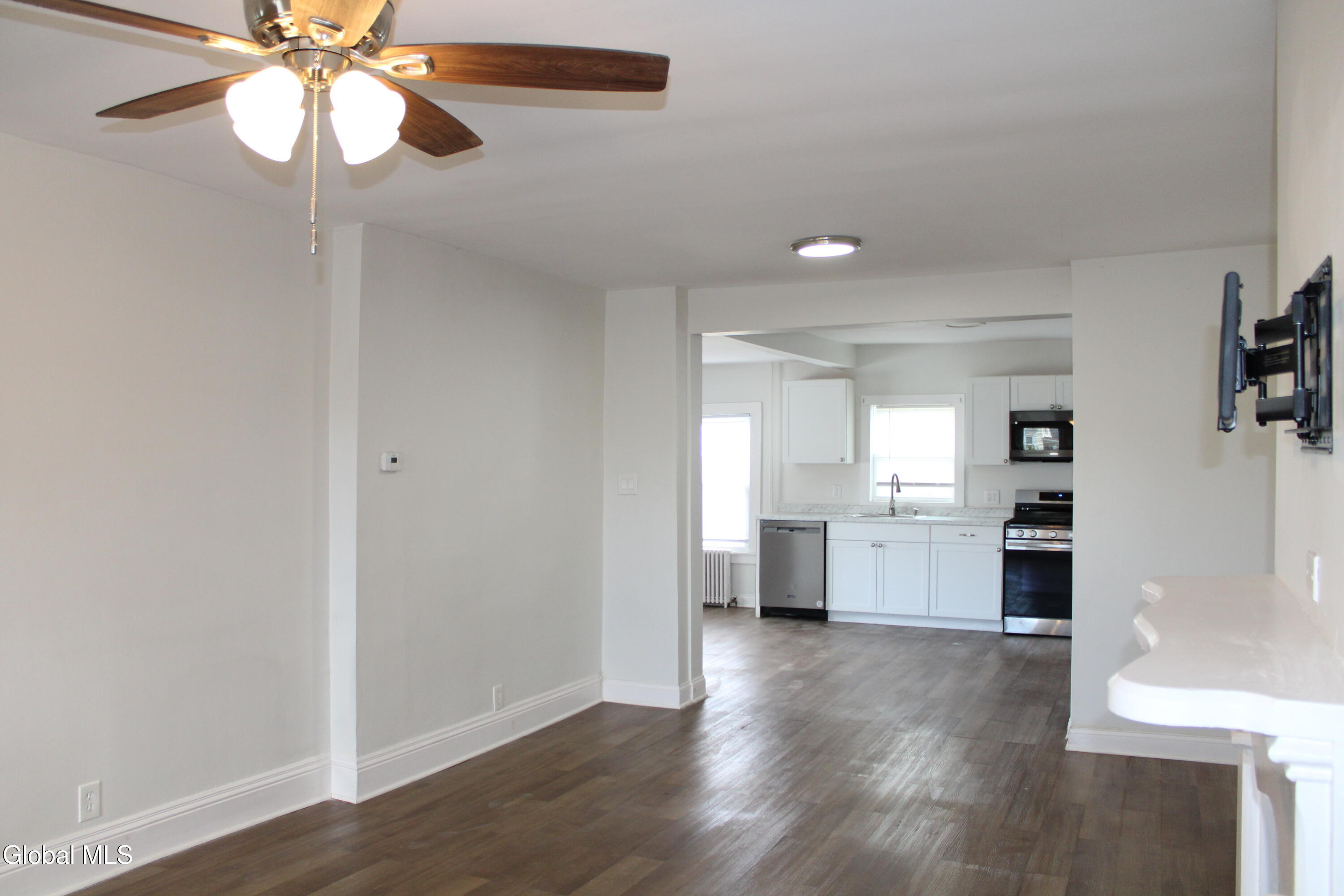 47 Chestnut Street Rensselaer, NY 12144 - Photo 6 of 29 IMG_1049