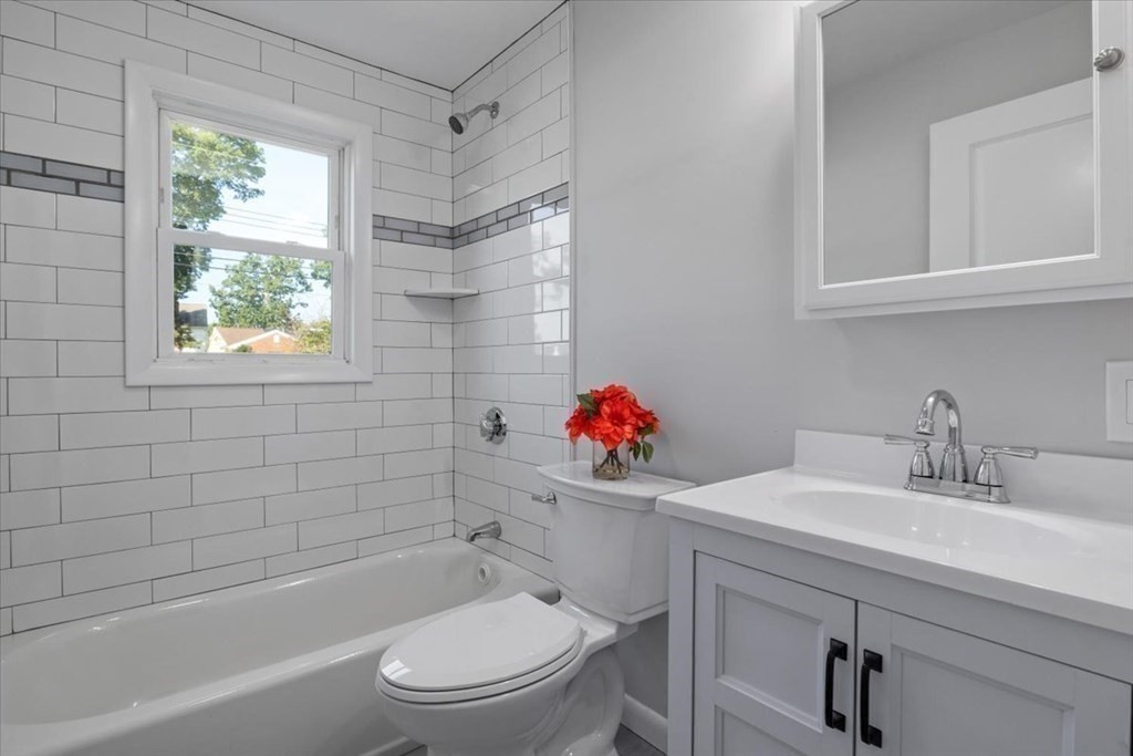 6 Michael Road Randolph, MA 02368 - Photo 12 of 16 Gallery Image 12