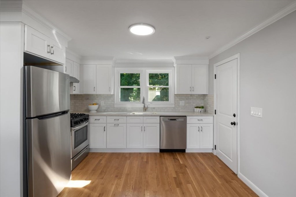 6 Michael Road Randolph, MA 02368 - Photo 3 of 16 Gallery Image 3