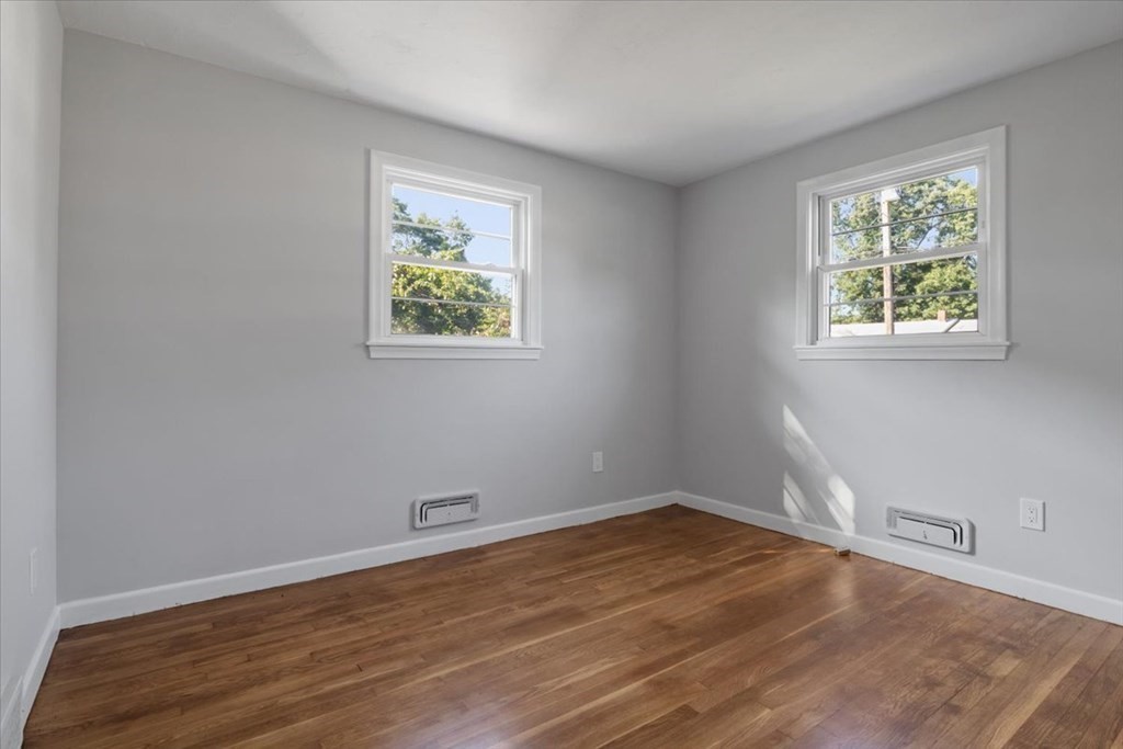 6 Michael Road Randolph, MA 02368 - Photo 8 of 16 Gallery Image 8