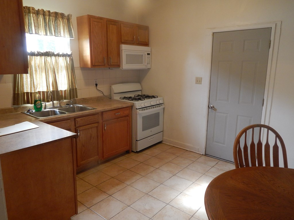 938 Depot Road Holly Hill, SC 29059 - Photo 5 of 15