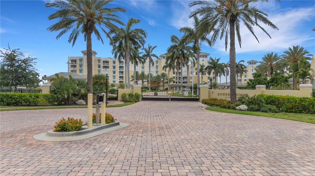 795 Collany Road, Unit 304 St. Petersburg, FL 33715 - Photo 9 of 69