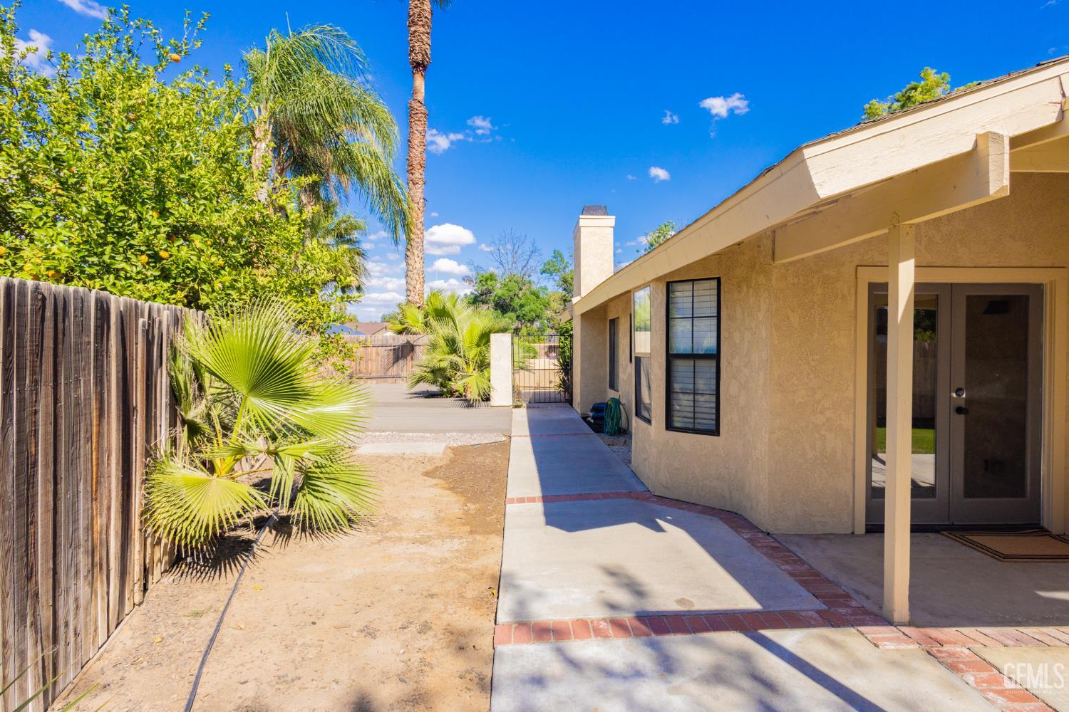 Undisclosed Address Bakersfield, CA 93309 - Photo 29 of 37 a view of entryway front of house