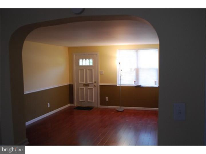 1317 Pennington Road Philadelphia, PA 19151 - Photo 3 of 4 Living Room