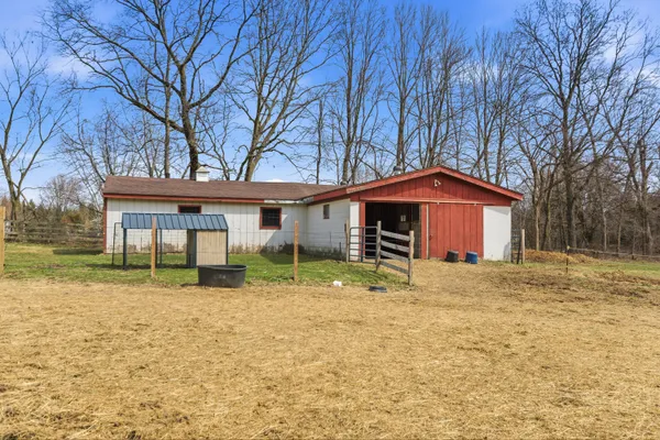 $525,000 | 58765 Travis Road, New Hudson, MI 48165