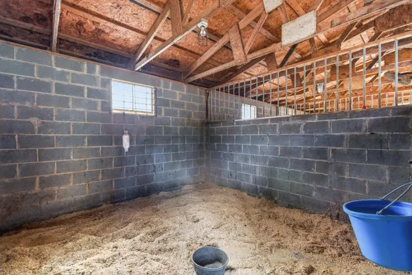 $525,000 | 58765 Travis Road, New Hudson, MI 48165