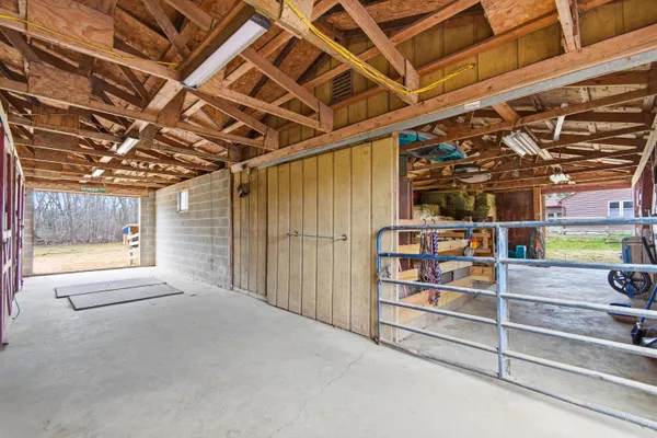 $525,000 | 58765 Travis Road, New Hudson, MI 48165