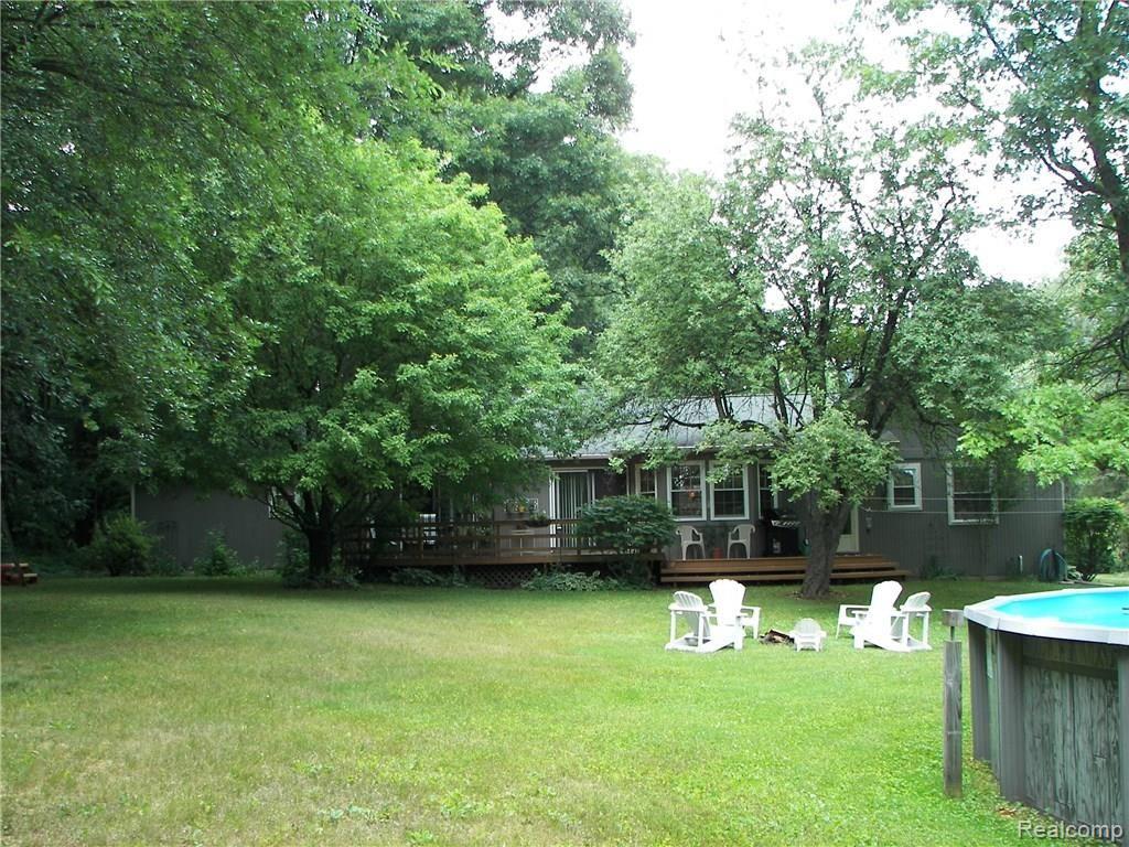 5638 Crooked Lake Road Howell, MI 48843 - Photo 24 of 28 100_6246.JPG