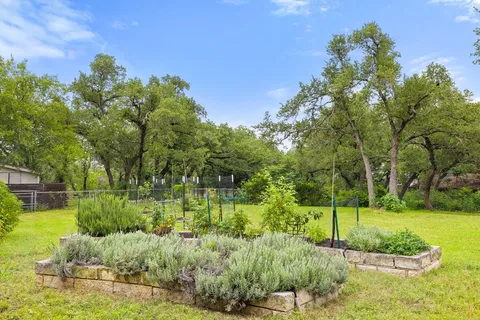 $1,225,000 | 9207 Claxton Drive, Austin, TX 78736